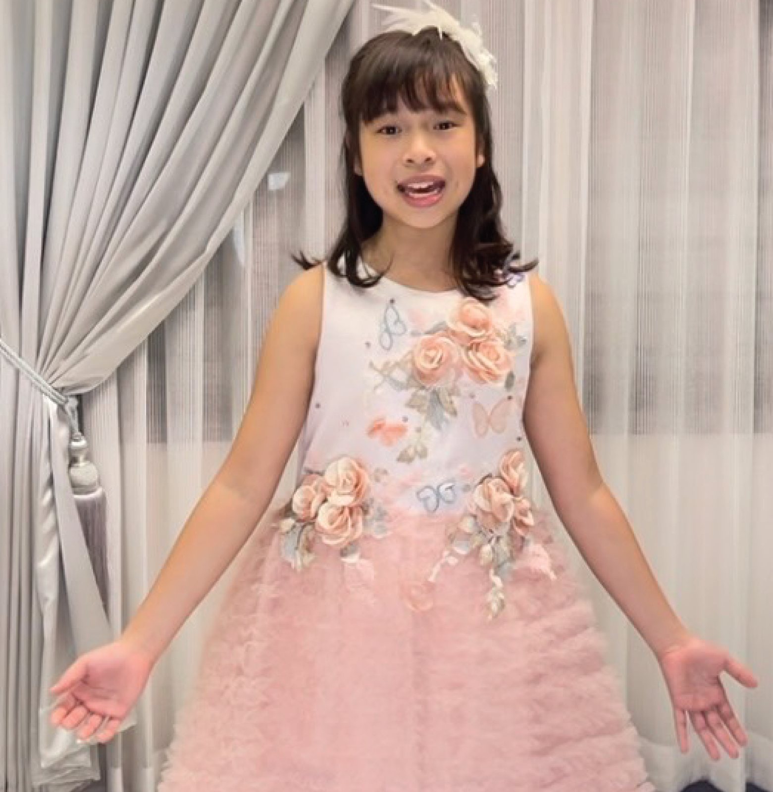 Annie singing