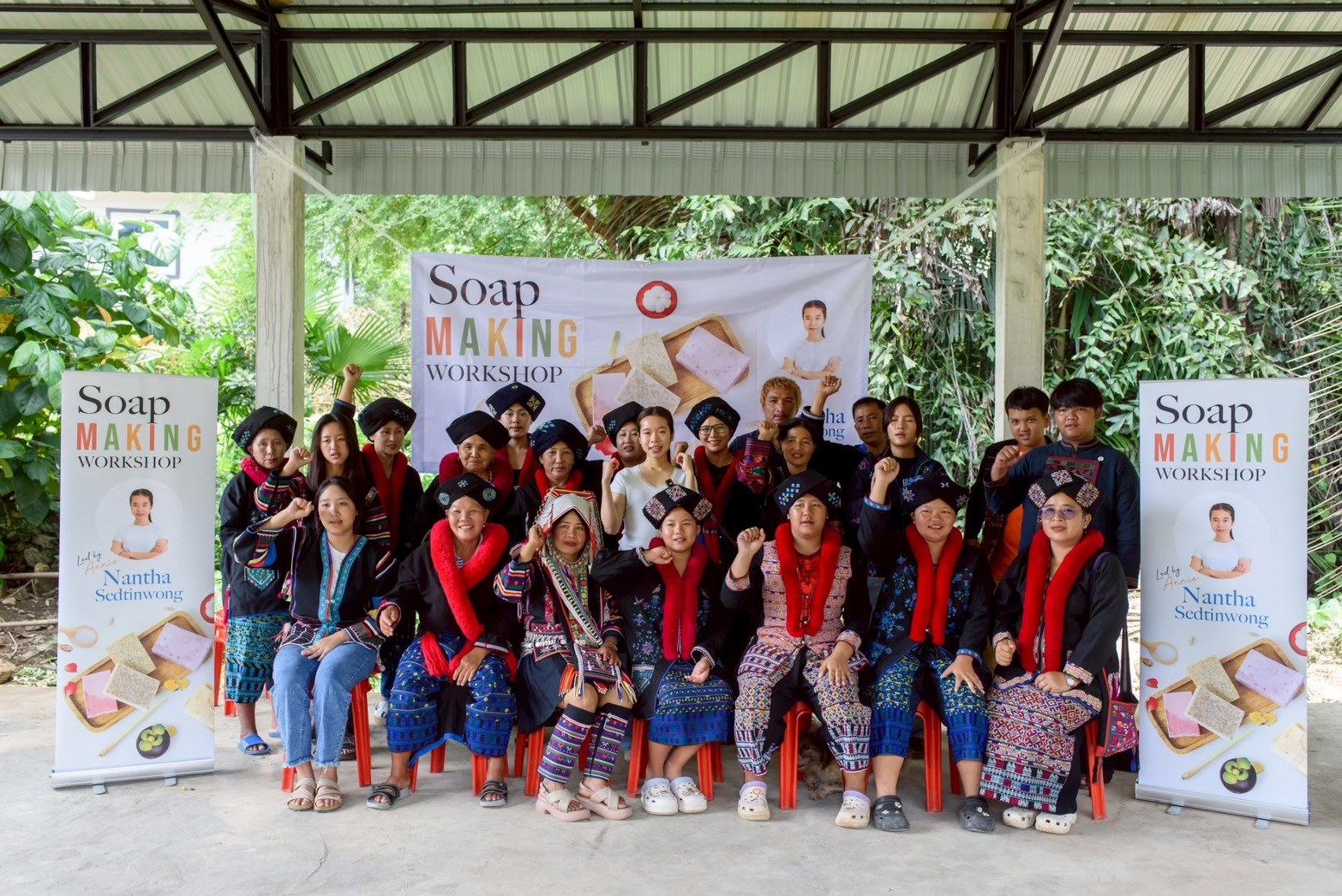 Group photo of the soap making workshop participants with Annie